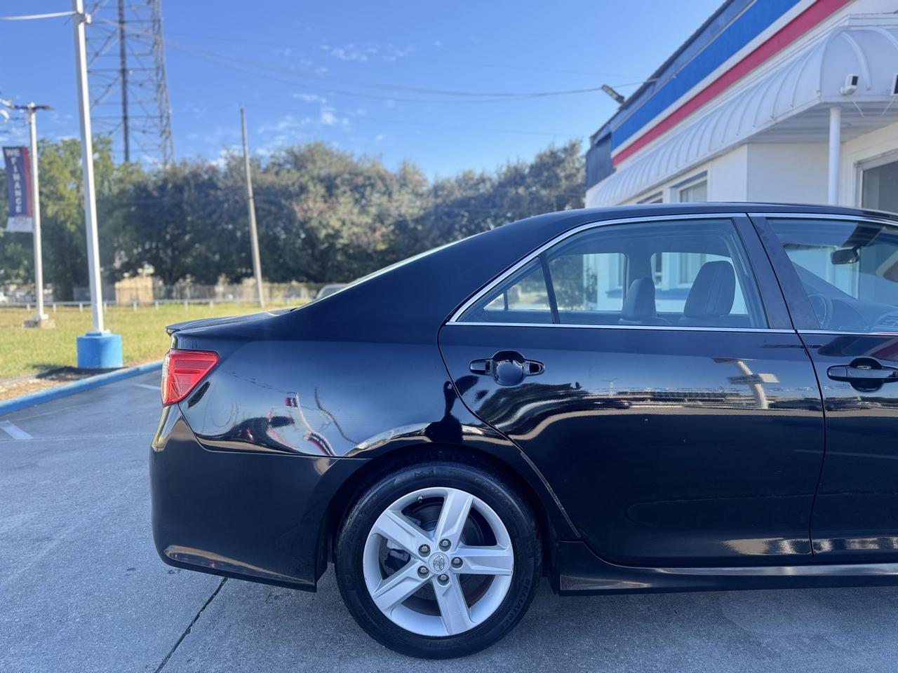 Toyota Camry SE 2012