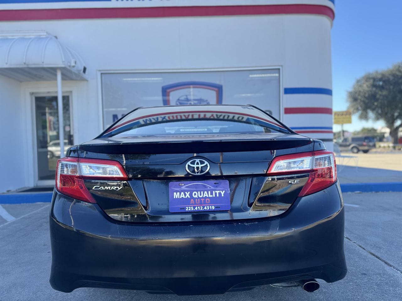 Toyota Camry SE 2012