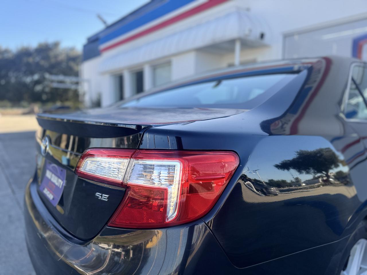 Toyota Camry SE 2012