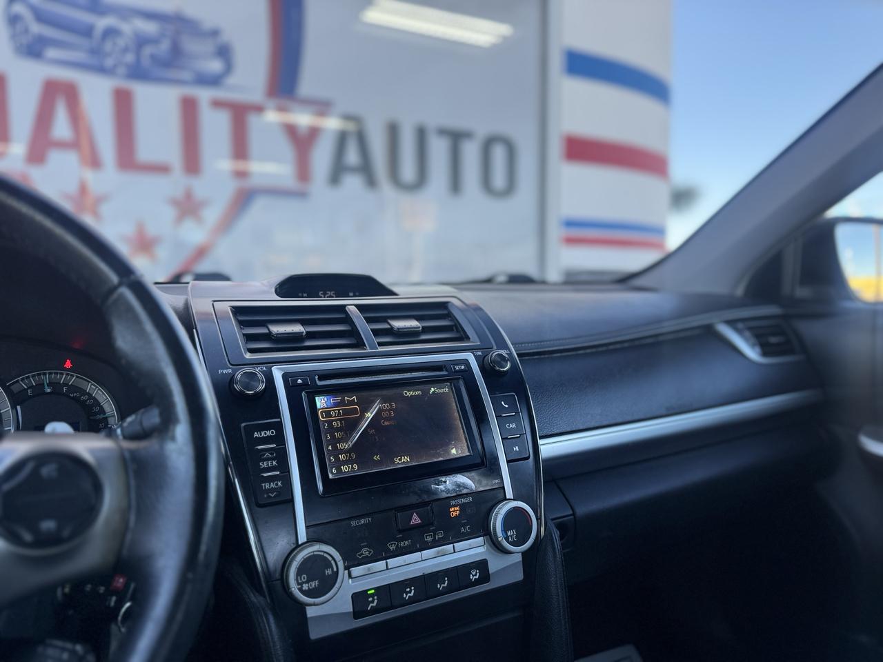 Toyota Camry SE 2012