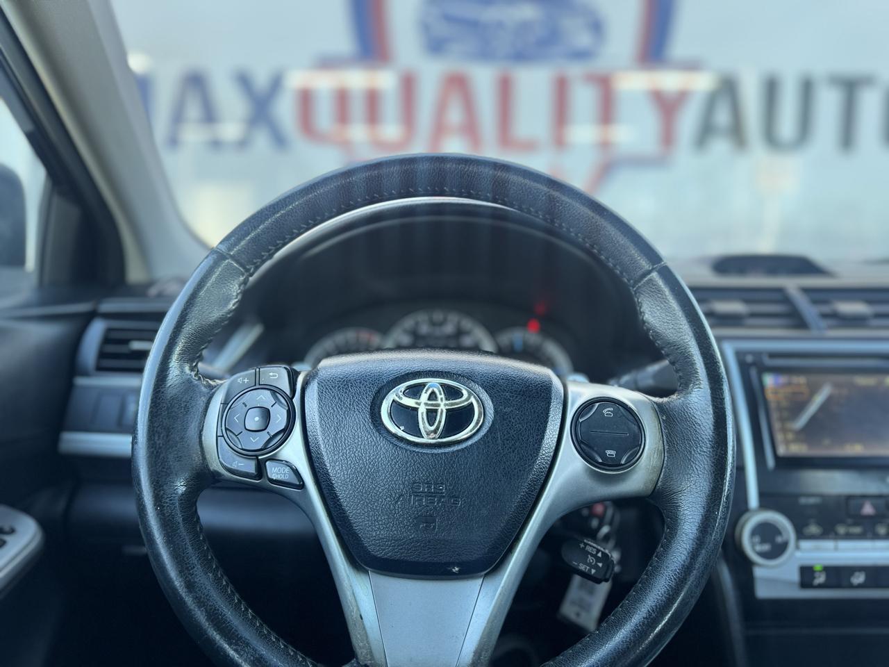 Toyota Camry SE 2012