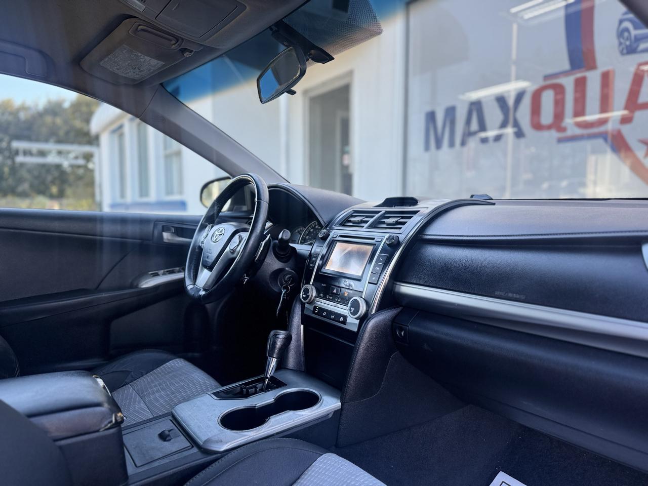 Toyota Camry SE 2012