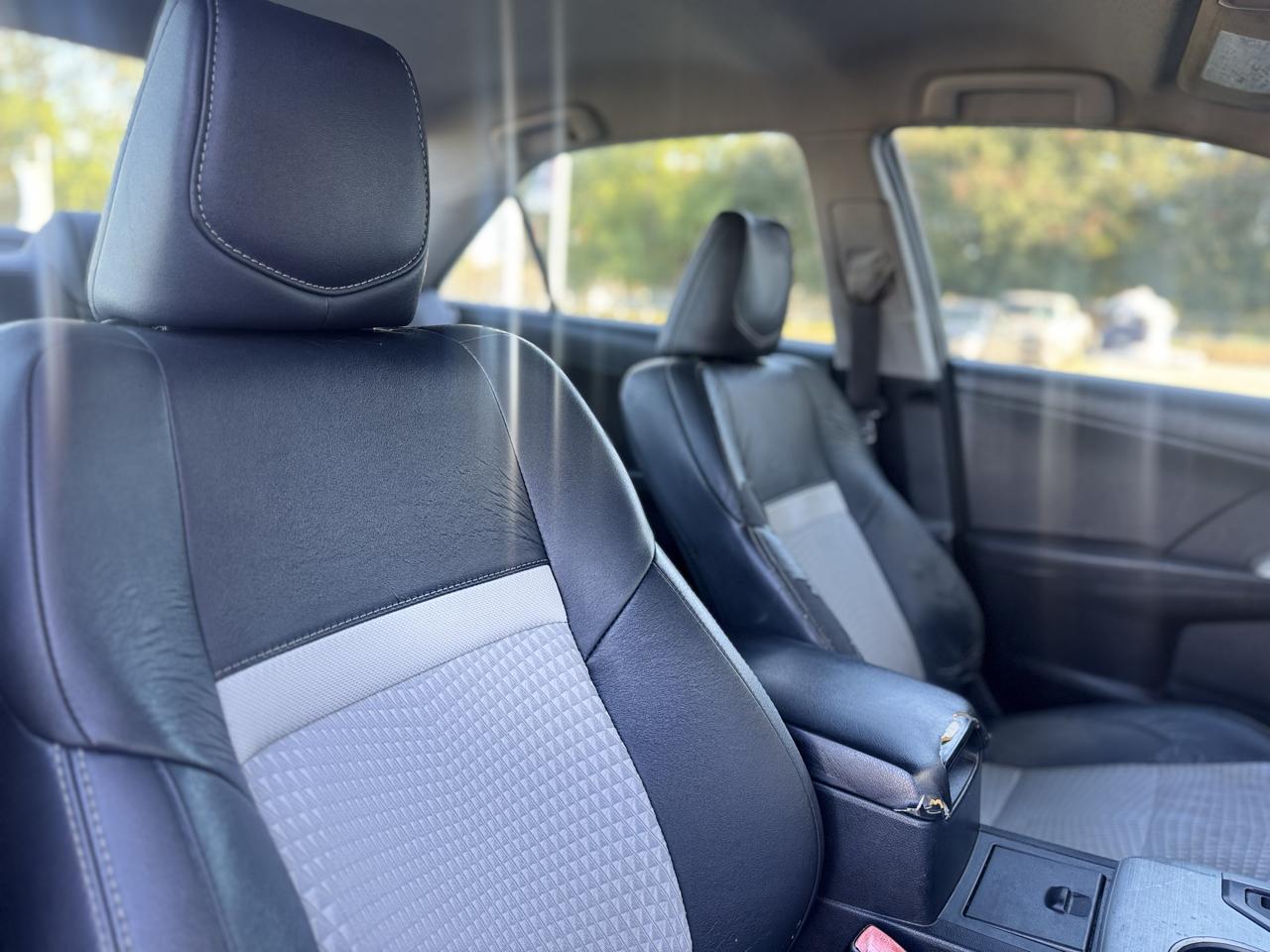 Toyota Camry SE 2012