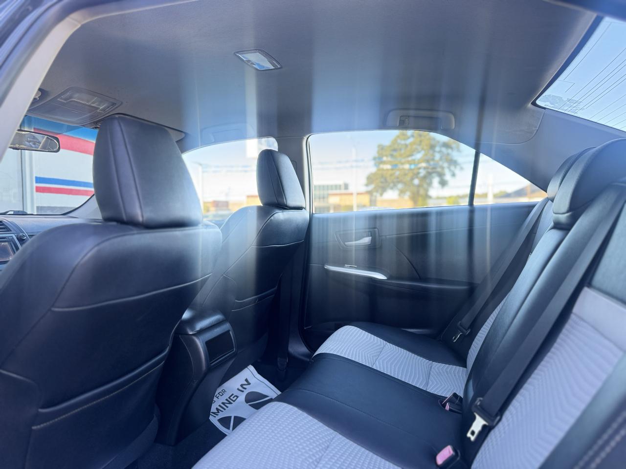 Toyota Camry SE 2012
