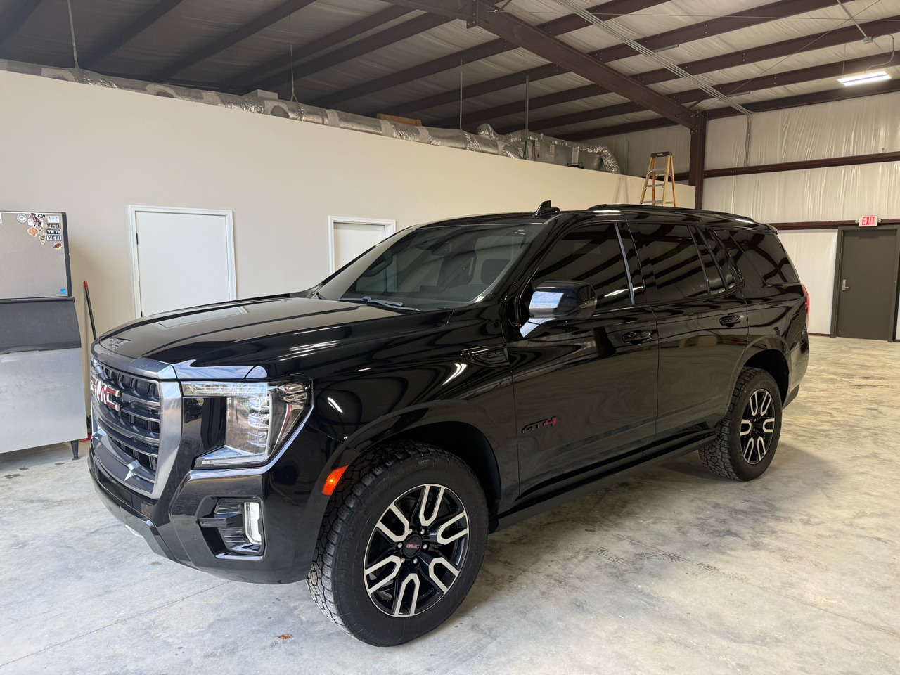 GMC Yukon 4WD 4dr AT4 2023