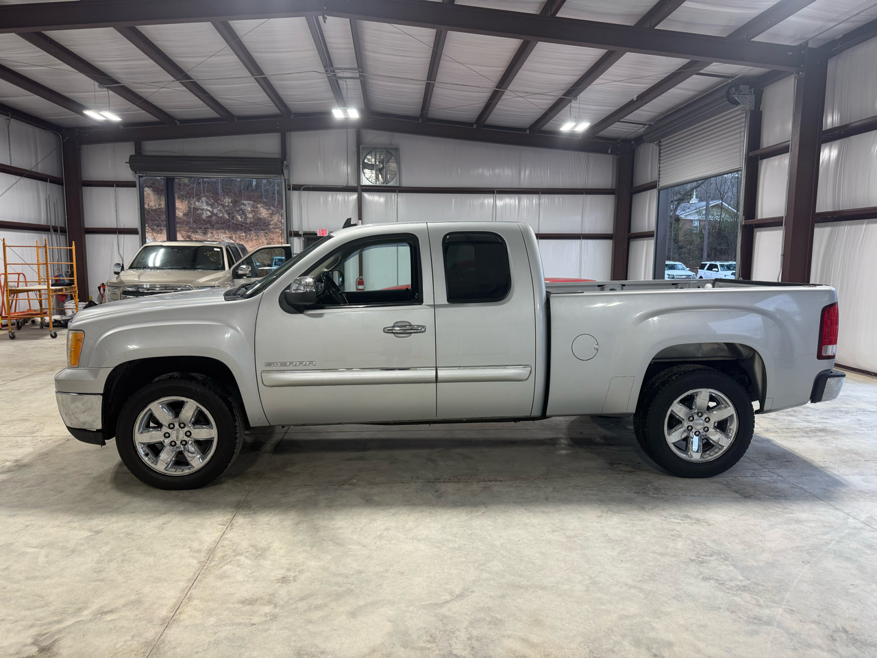 GMC Sierra 1500 2WD Ext Cab 143.5" SLE 2013