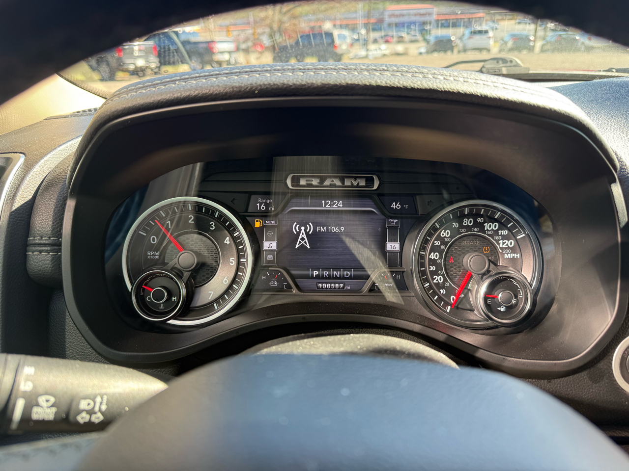 RAM 1500 Laramie 4x4 Crew Cab 5'7" Box 2019