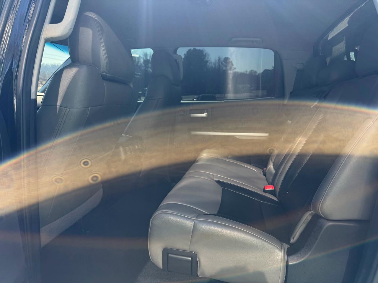 Toyota Tundra 4WD Truck CrewMax 5.7L FFV V8 6-Spd AT SR5 (Natl) 2014