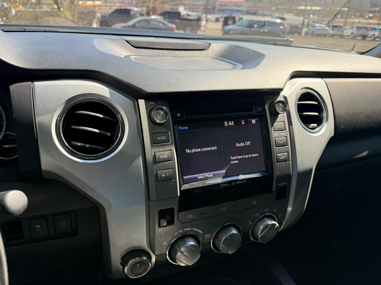 Toyota Tundra 4WD Truck CrewMax 5.7L FFV V8 6-Spd AT SR5 (Natl) 2014