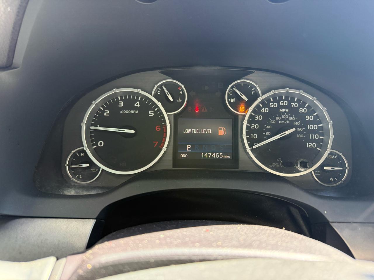 Toyota Tundra 4WD Truck CrewMax 5.7L FFV V8 6-Spd AT SR5 (Natl) 2014