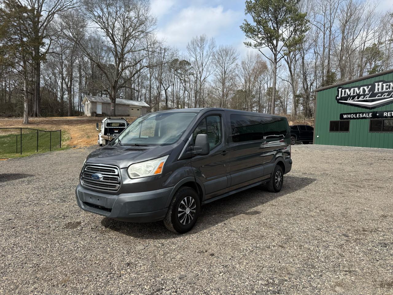 Ford Transit Wagon T-350 148" Low Roof XLT Swing-Out RH Dr 2017