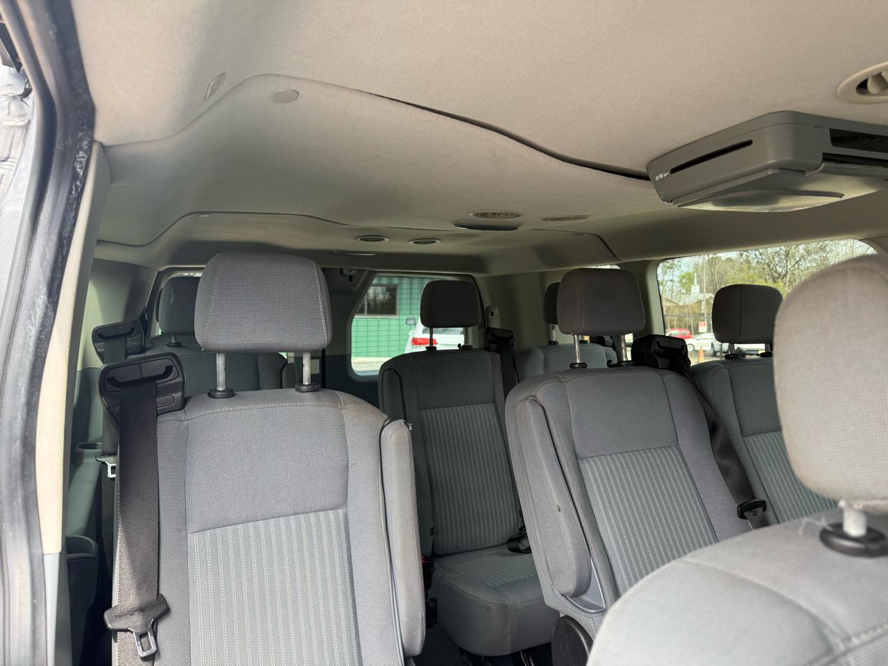 Ford Transit Wagon T-350 148" Low Roof XLT Swing-Out RH Dr 2017