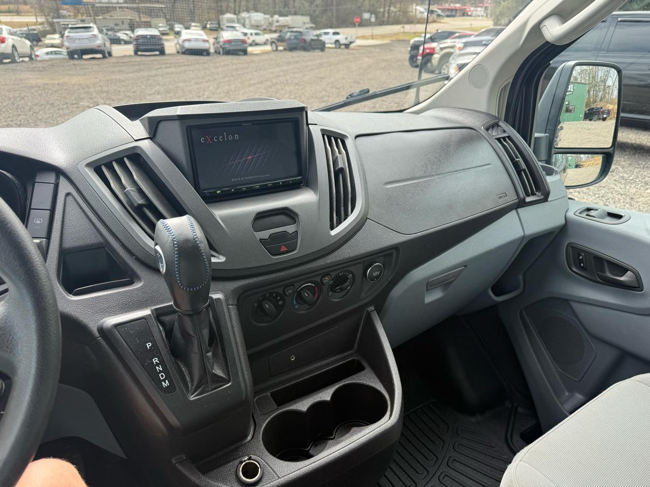 Ford Transit Wagon T-350 148" Low Roof XLT Swing-Out RH Dr 2017