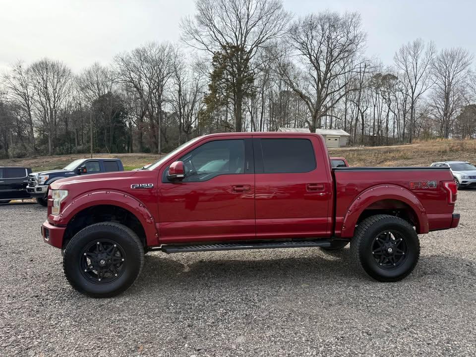 Ford F-150 4WD SuperCrew 145" Lariat 2015