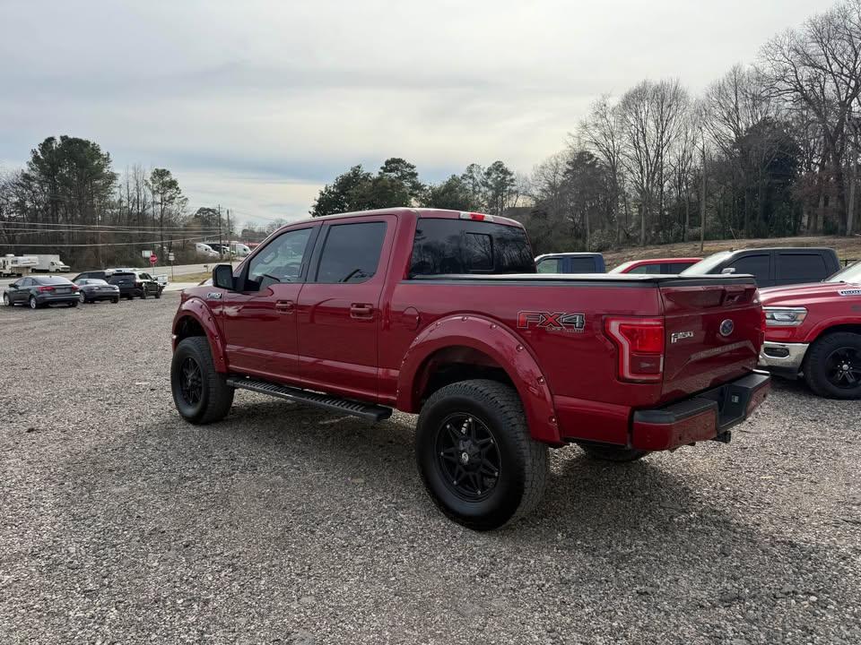 Ford F-150 4WD SuperCrew 145" Lariat 2015