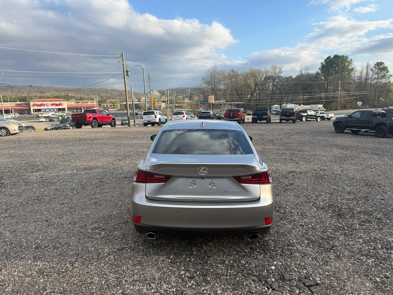 Lexus IS 200t 4dr Sdn 2016