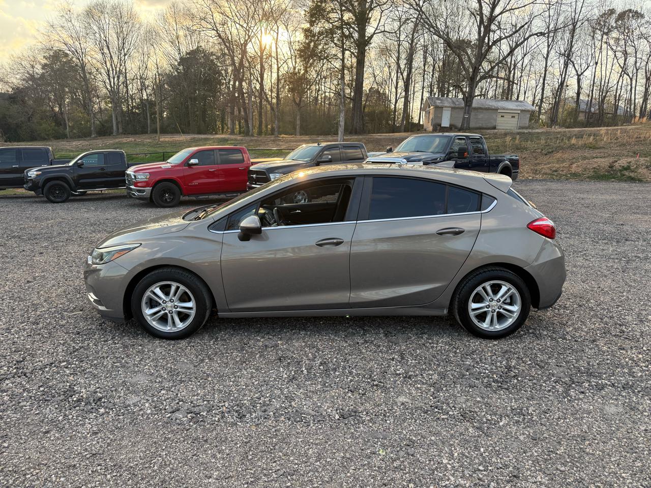 Chevrolet Cruze 4dr HB 1.4L LT w/1SD 2017