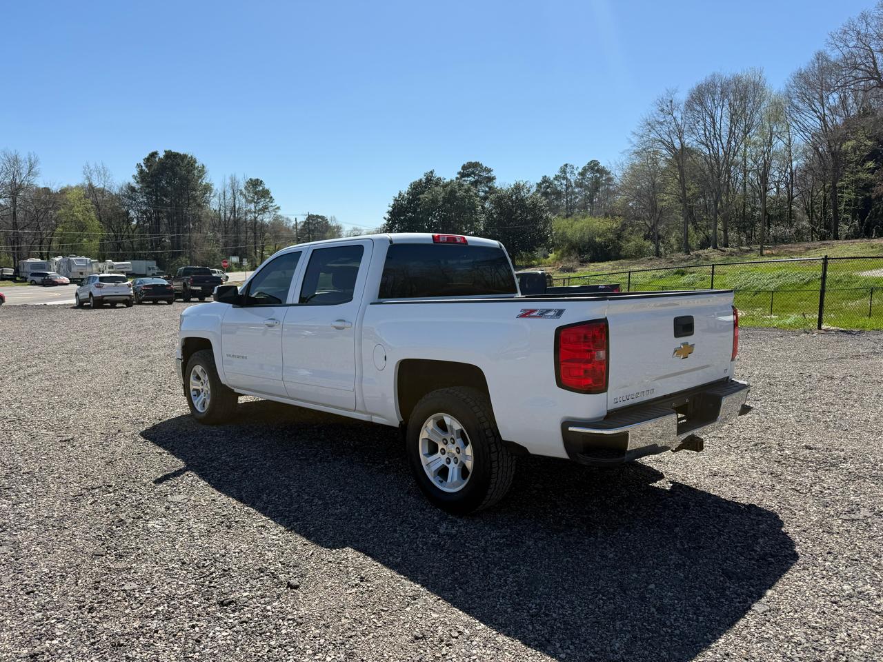 Chevrolet Silverado 1500 4WD Crew Cab 143.5" LT w/2LT 2015