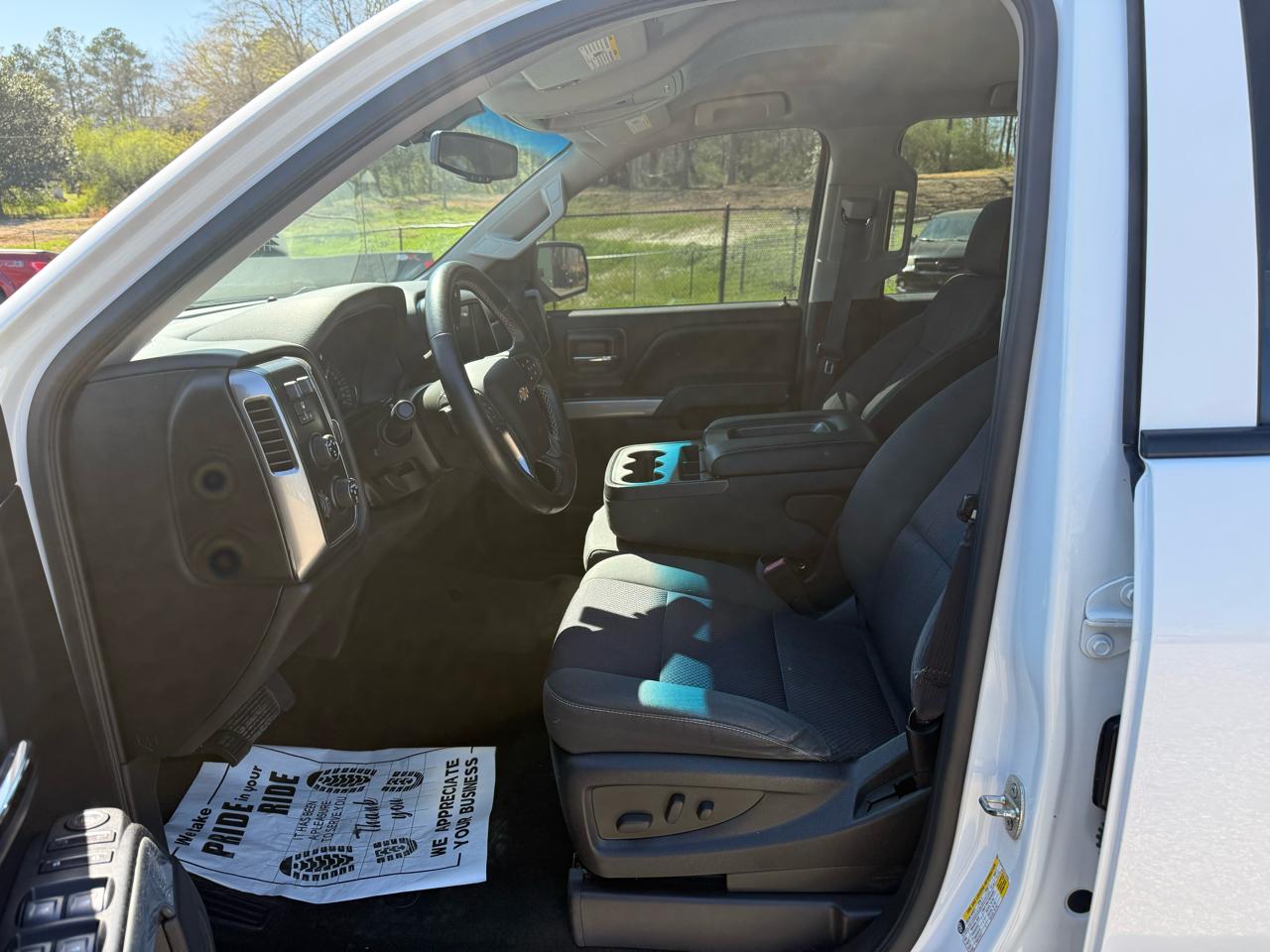 Chevrolet Silverado 1500 4WD Crew Cab 143.5" LT w/2LT 2015