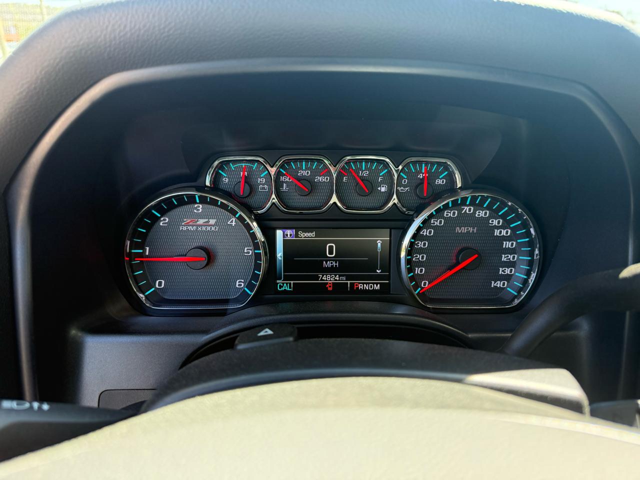 Chevrolet Silverado 1500 4WD Crew Cab 143.5" LT w/2LT 2015