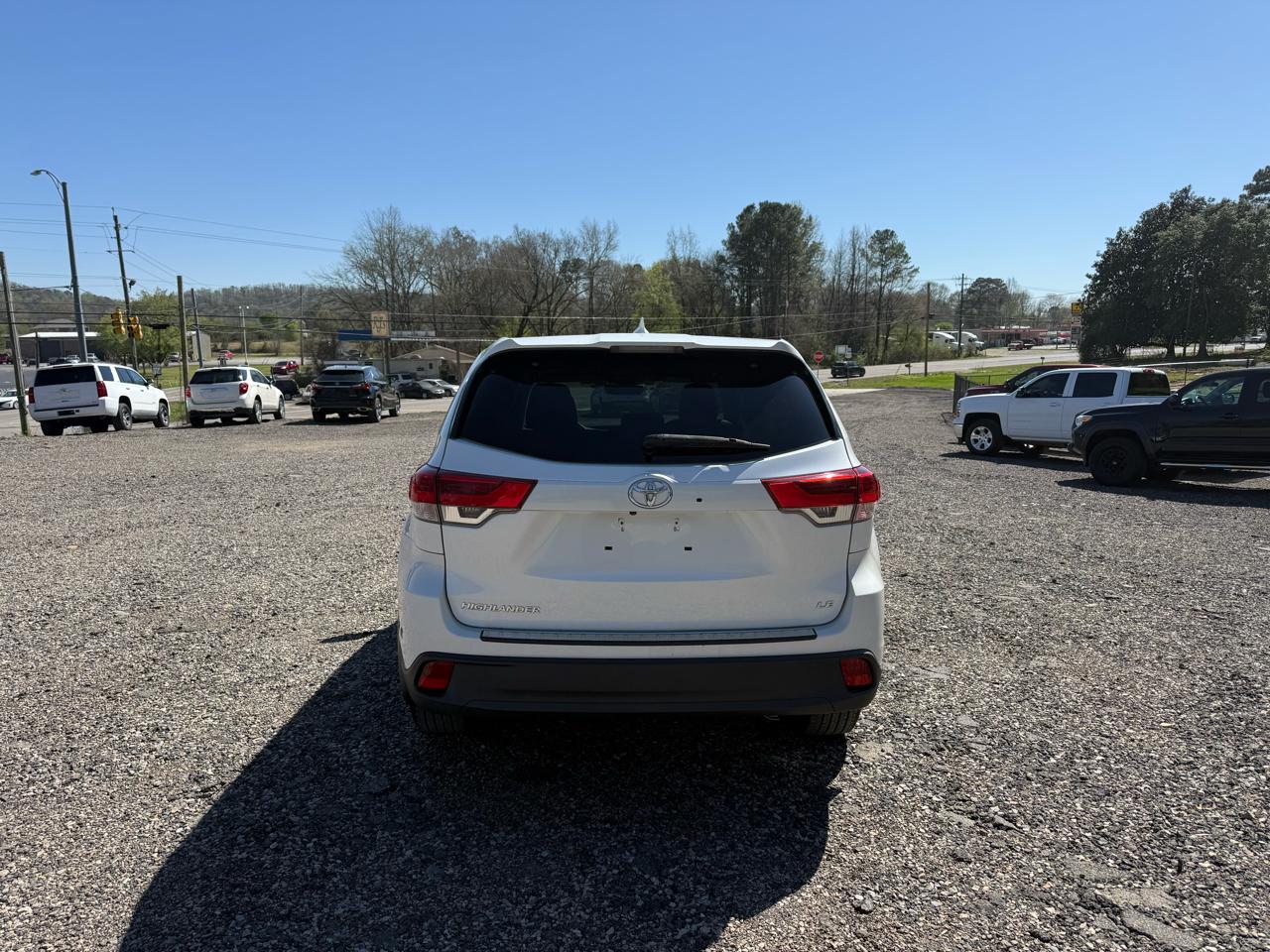 Toyota Highlander LE V6 FWD (Natl) 2017