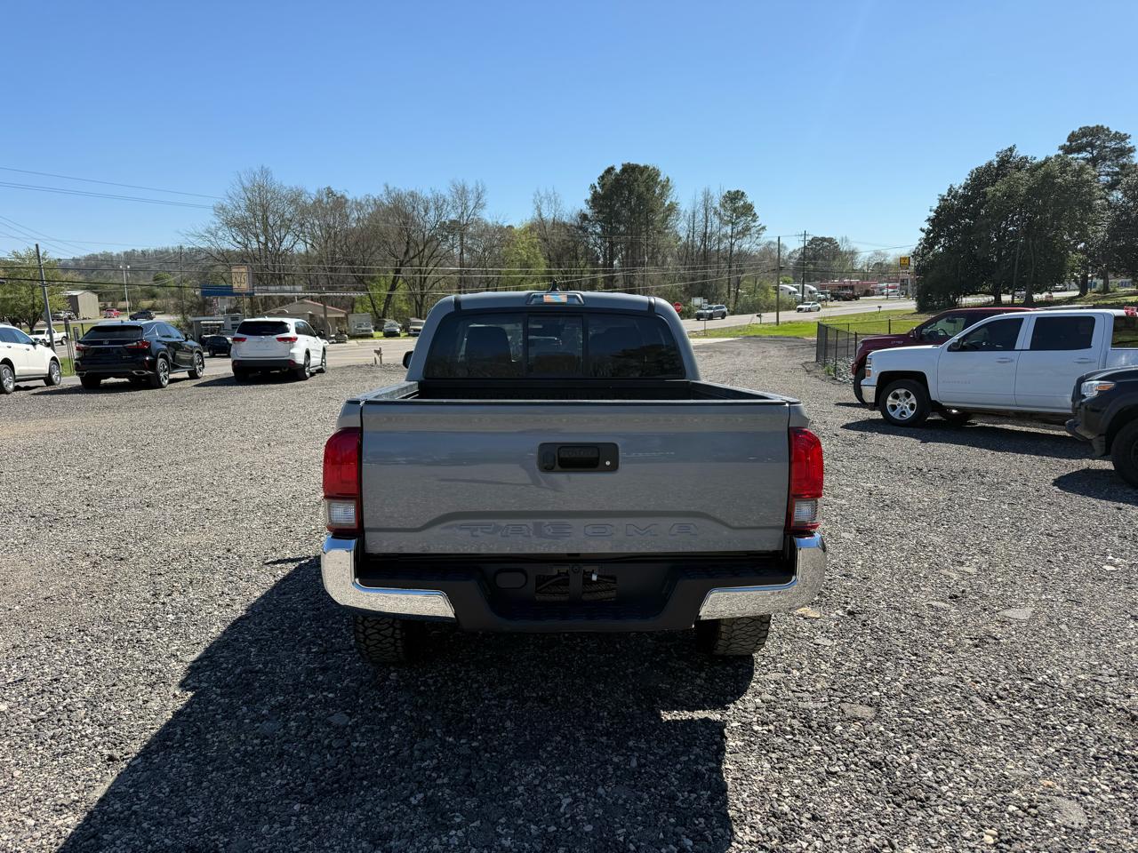 Toyota Tacoma 2WD SR5 Double Cab 5' Bed I4 AT (Natl) 2021