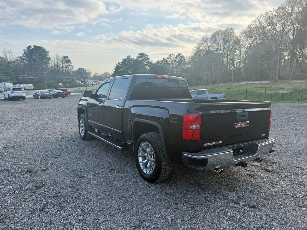 GMC Sierra 1500 4WD Crew Cab 143.5" SLT 2015