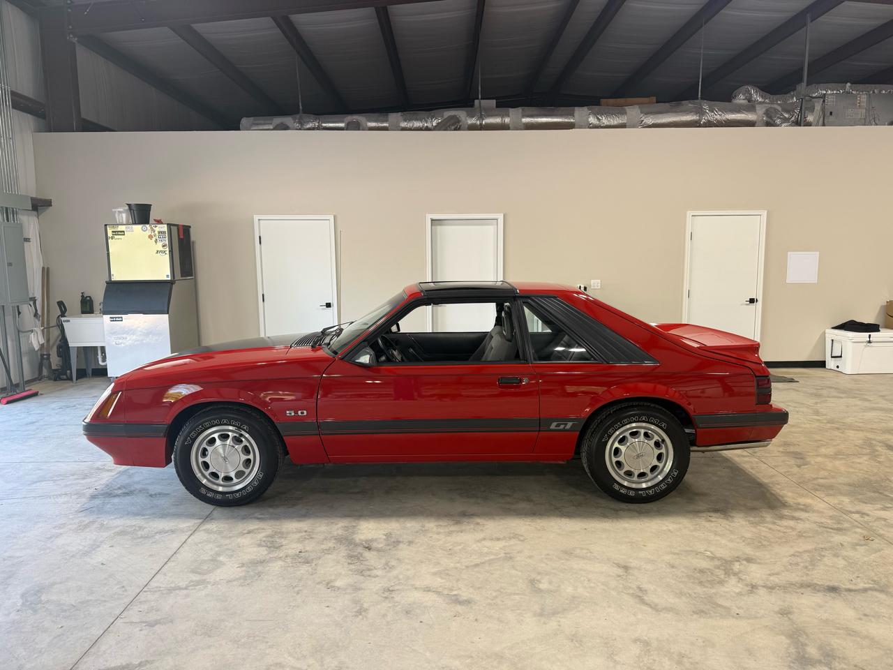 Ford Mustang 2dr Hatchback GT 1986