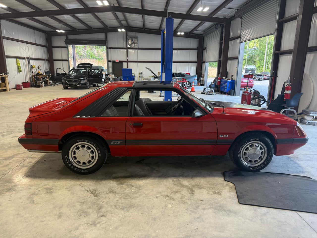 Ford Mustang 2dr Hatchback GT 1986