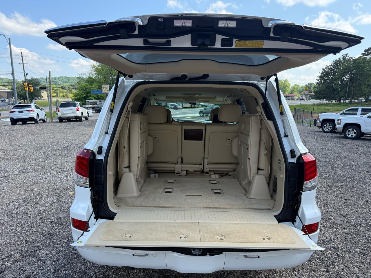 Lexus LX 570 4WD 4dr 2013