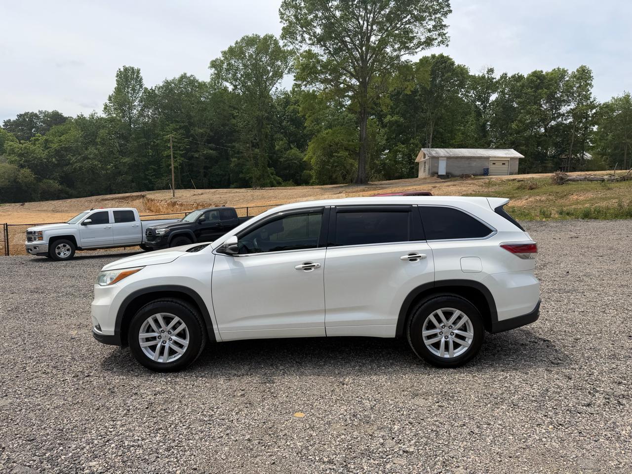 Toyota Highlander FWD 4dr I4 LE (Natl) 2015