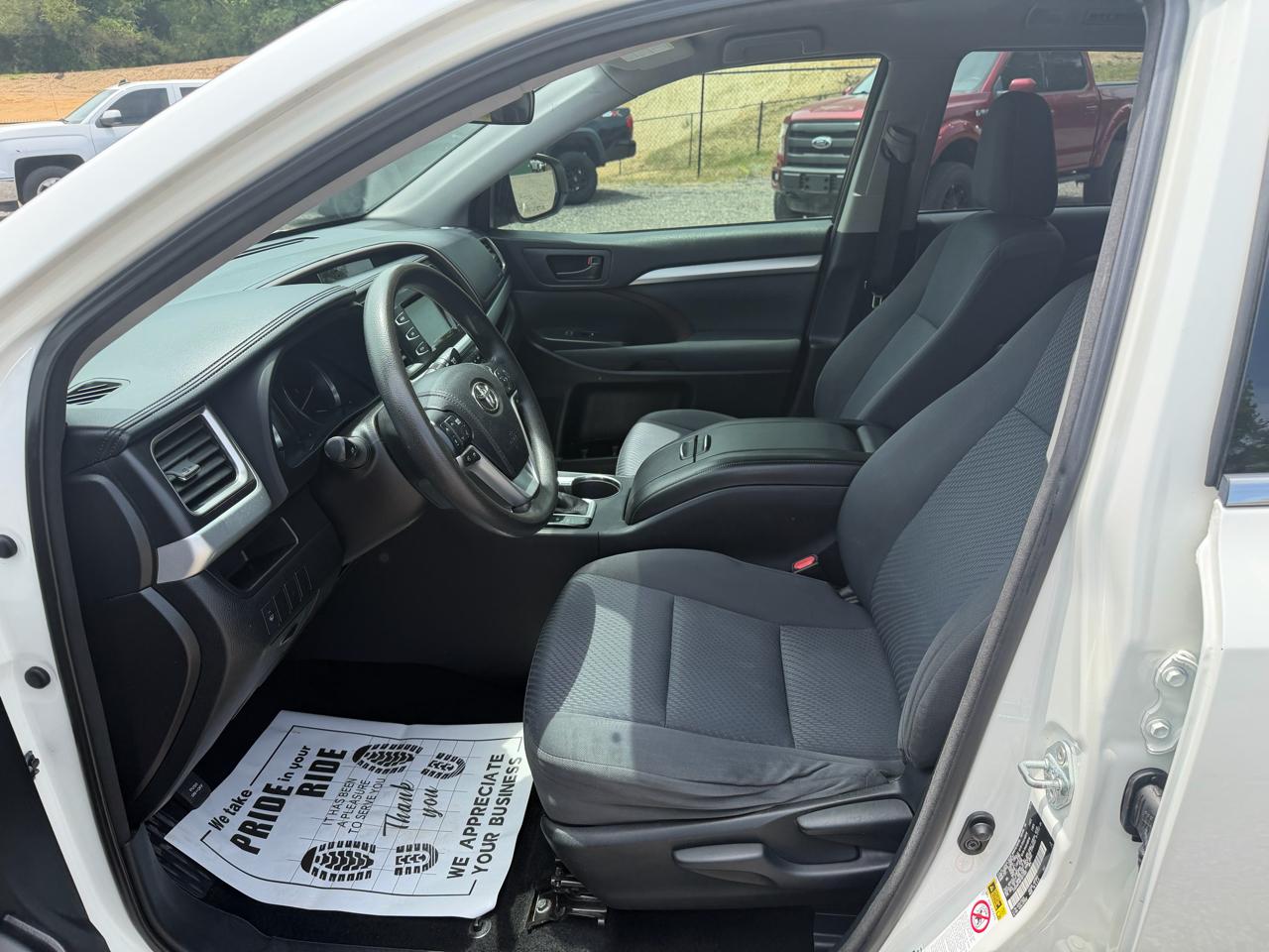 Toyota Highlander FWD 4dr I4 LE (Natl) 2015