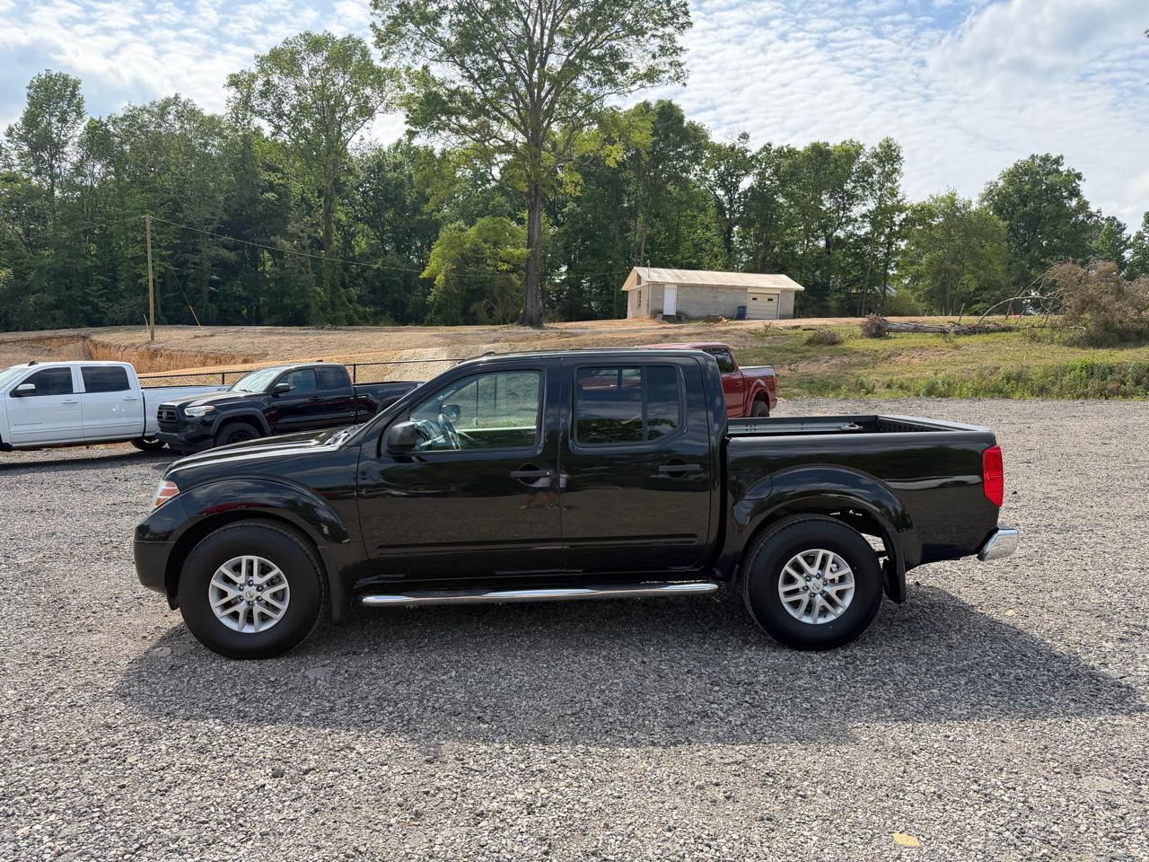Nissan Frontier Crew Cab 4x2 SV V6 Auto 2018
