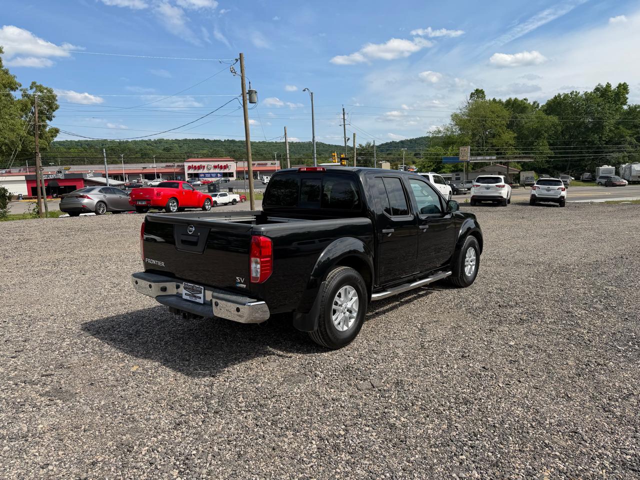 Nissan Frontier Crew Cab 4x2 SV V6 Auto 2018