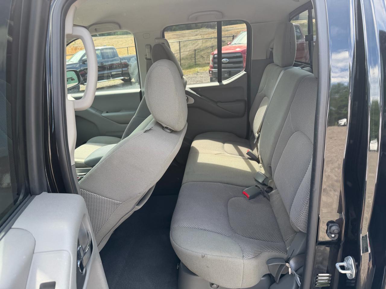 Nissan Frontier Crew Cab 4x2 SV V6 Auto 2018