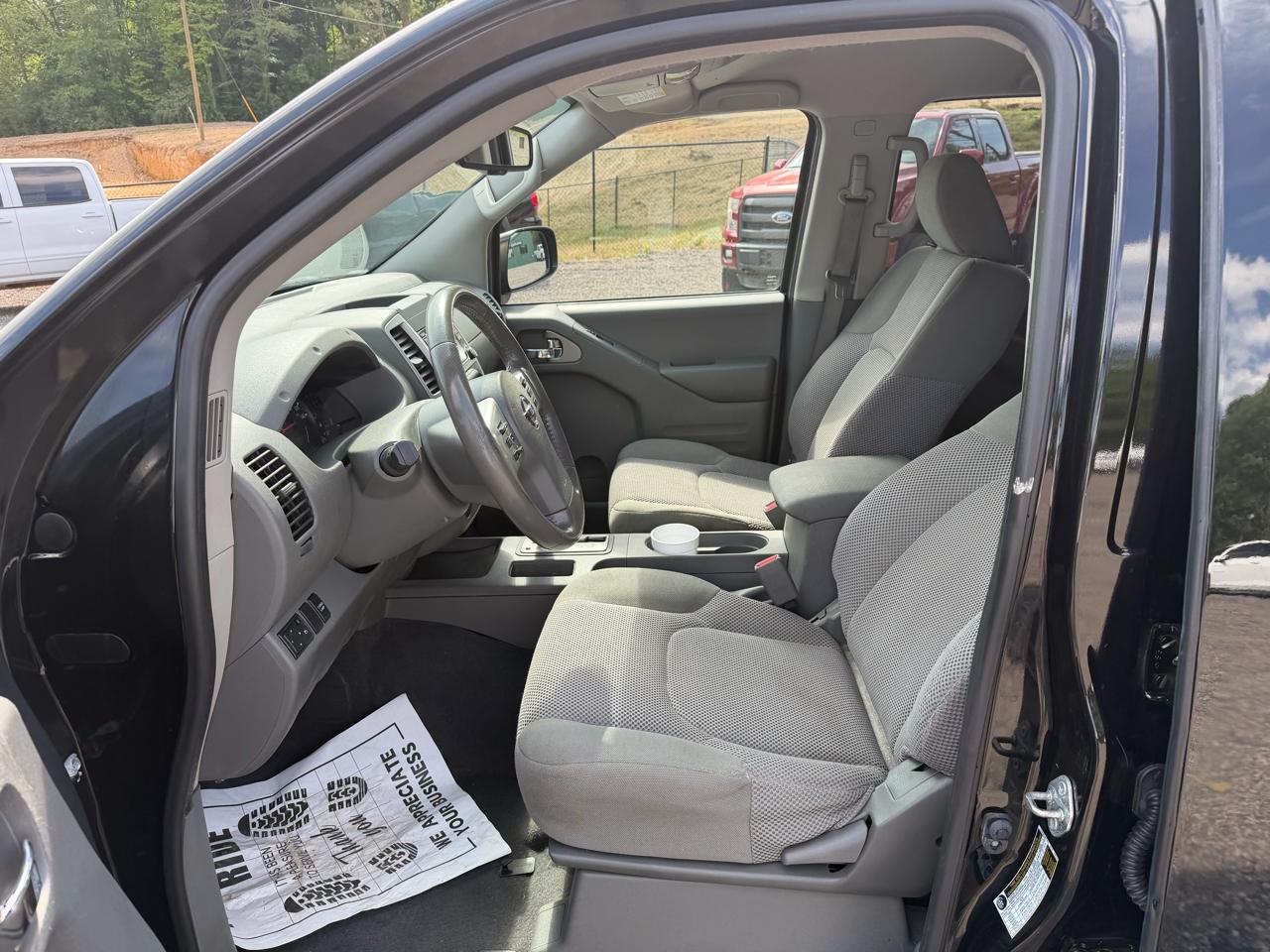 Nissan Frontier Crew Cab 4x2 SV V6 Auto 2018