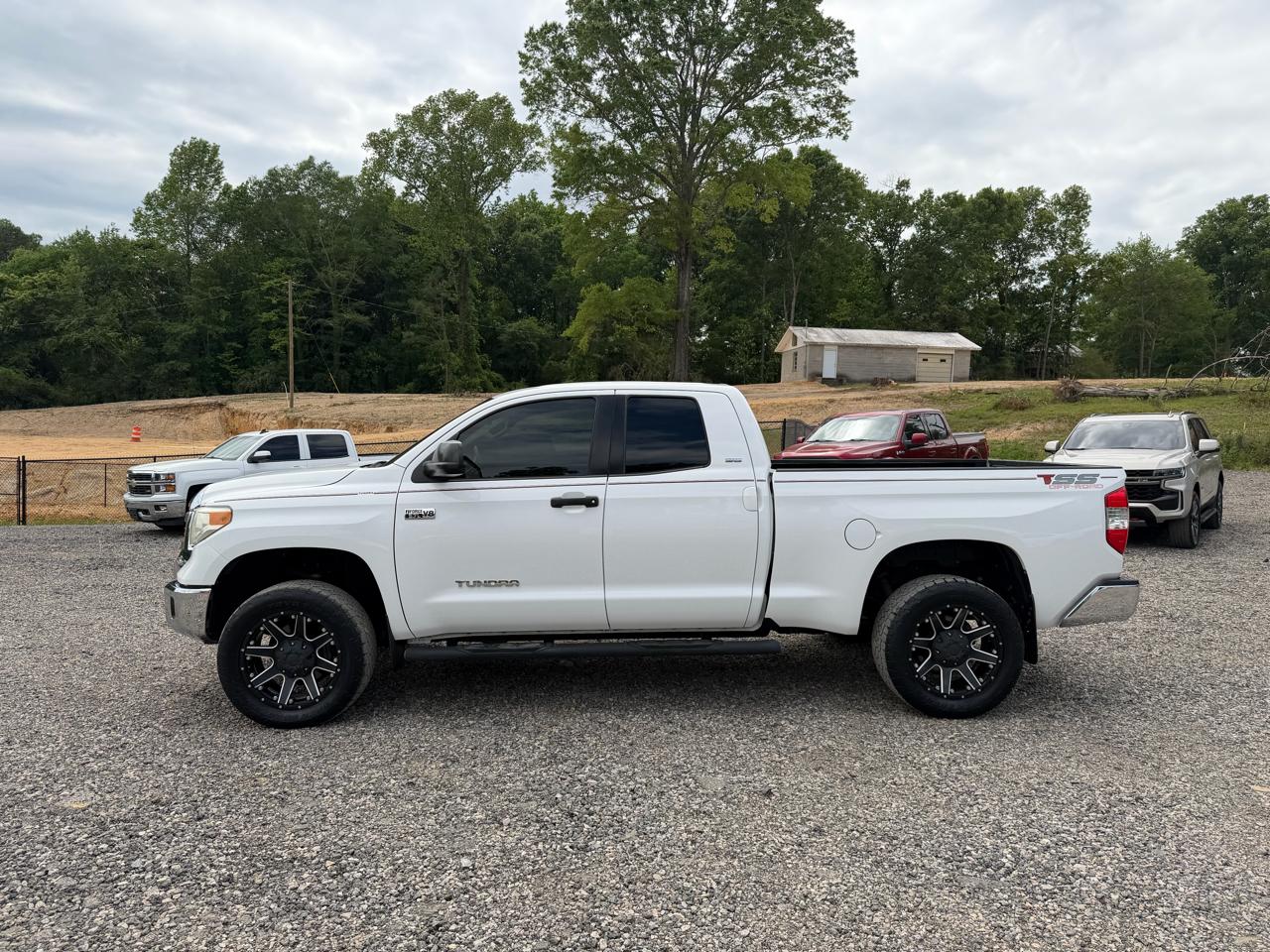 Toyota Tundra 2WD Truck Double Cab 5.7L V8 6-Spd AT SR5 (Natl) 2014