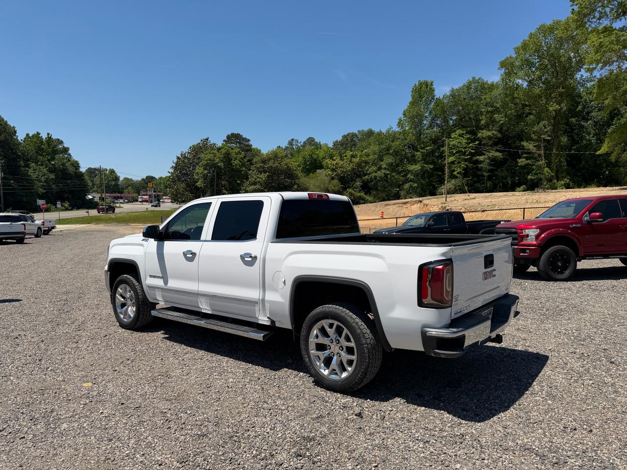 GMC Sierra 1500 4WD Crew Cab 143.5" SLT 2017