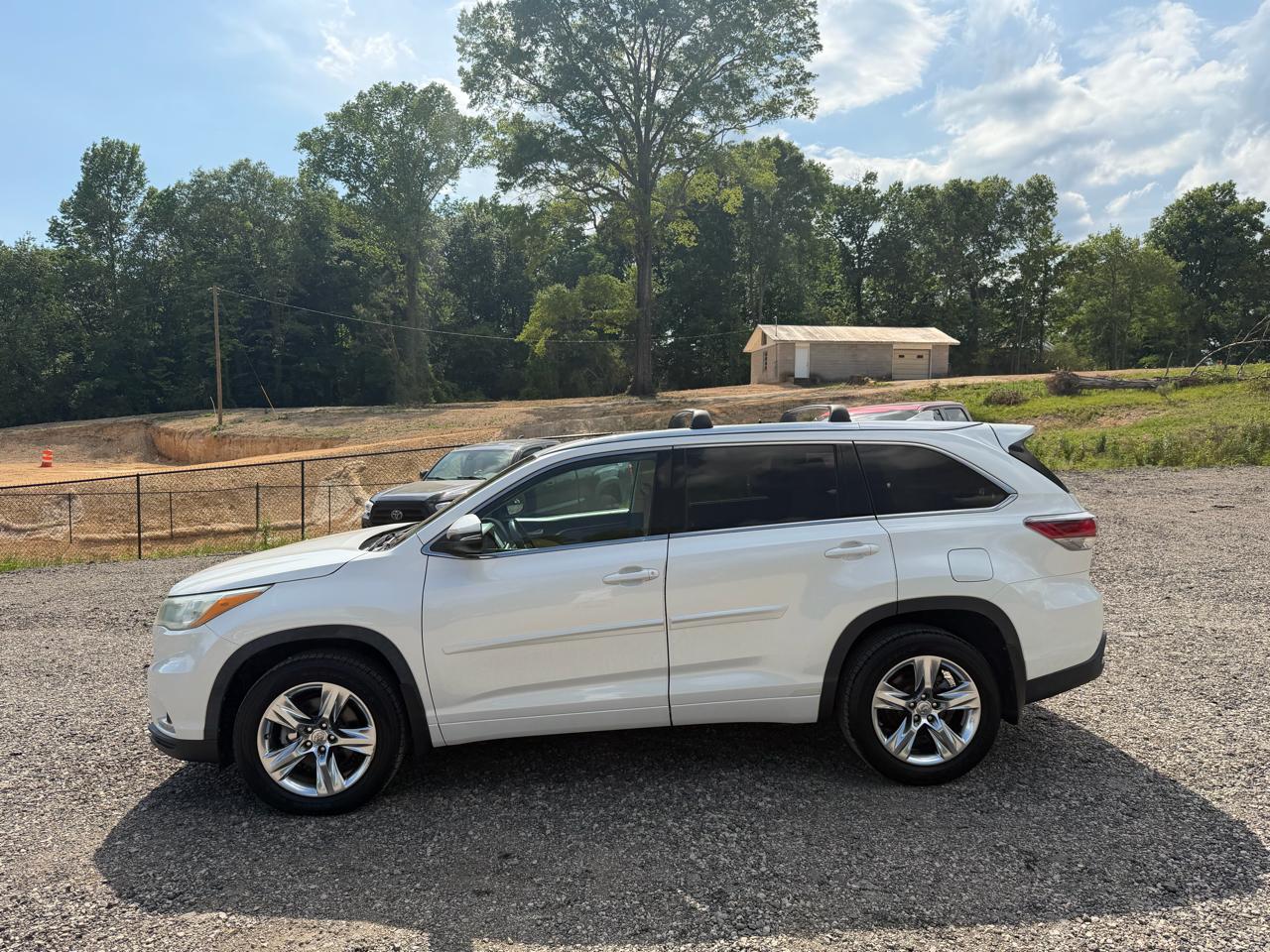 Toyota Highlander FWD 4dr V6  Limited (Natl) 2014