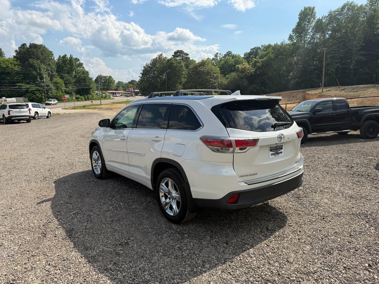 Toyota Highlander FWD 4dr V6  Limited (Natl) 2014