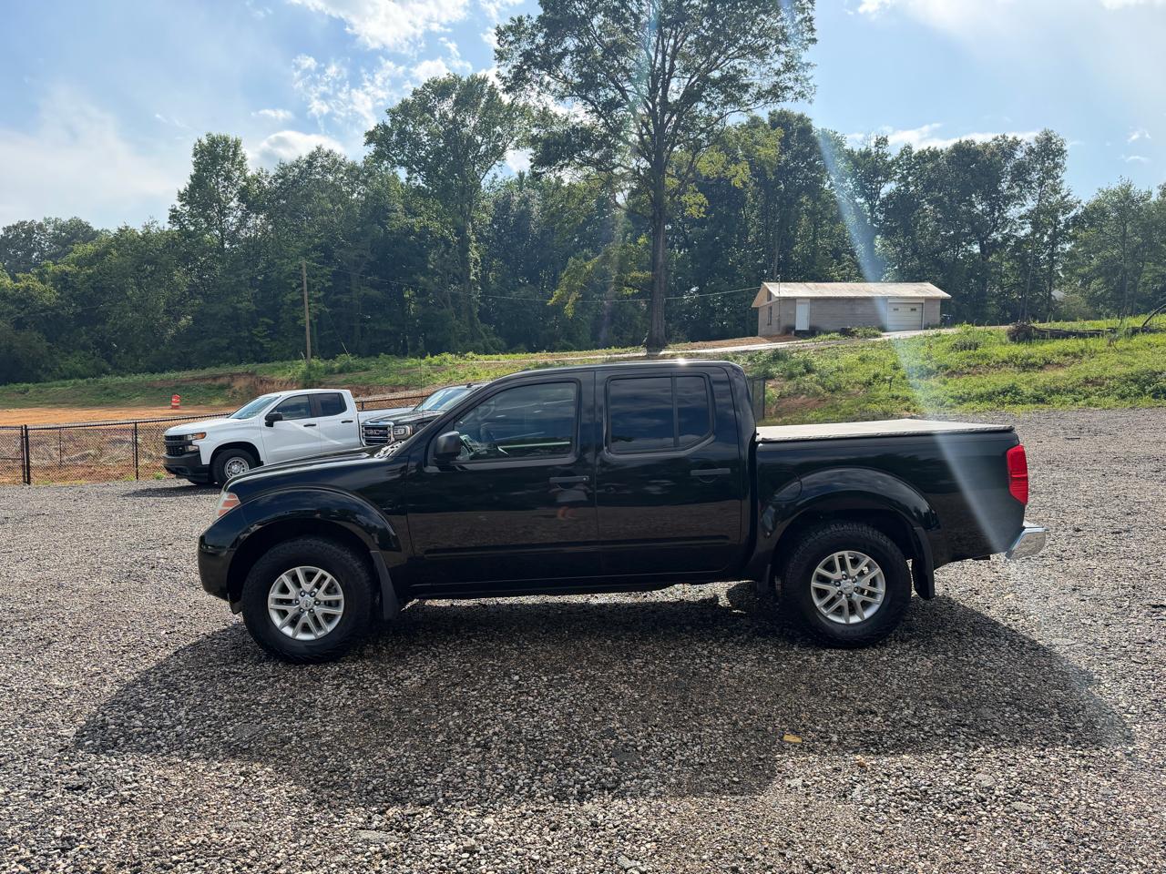 Nissan Frontier 4WD Crew Cab SWB Auto SV 2015