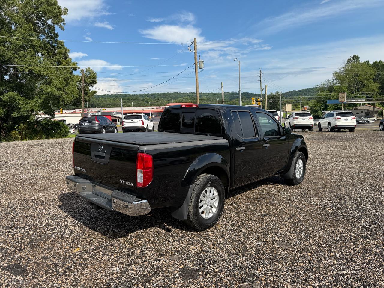 Nissan Frontier 4WD Crew Cab SWB Auto SV 2015