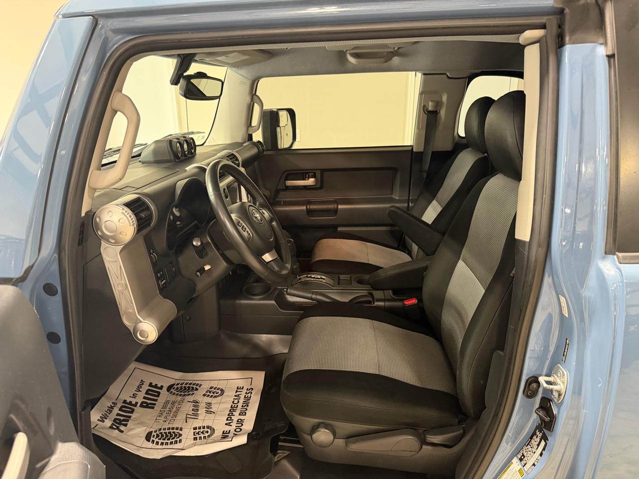 Toyota FJ Cruiser 4WD 4dr Auto (Natl) 2014