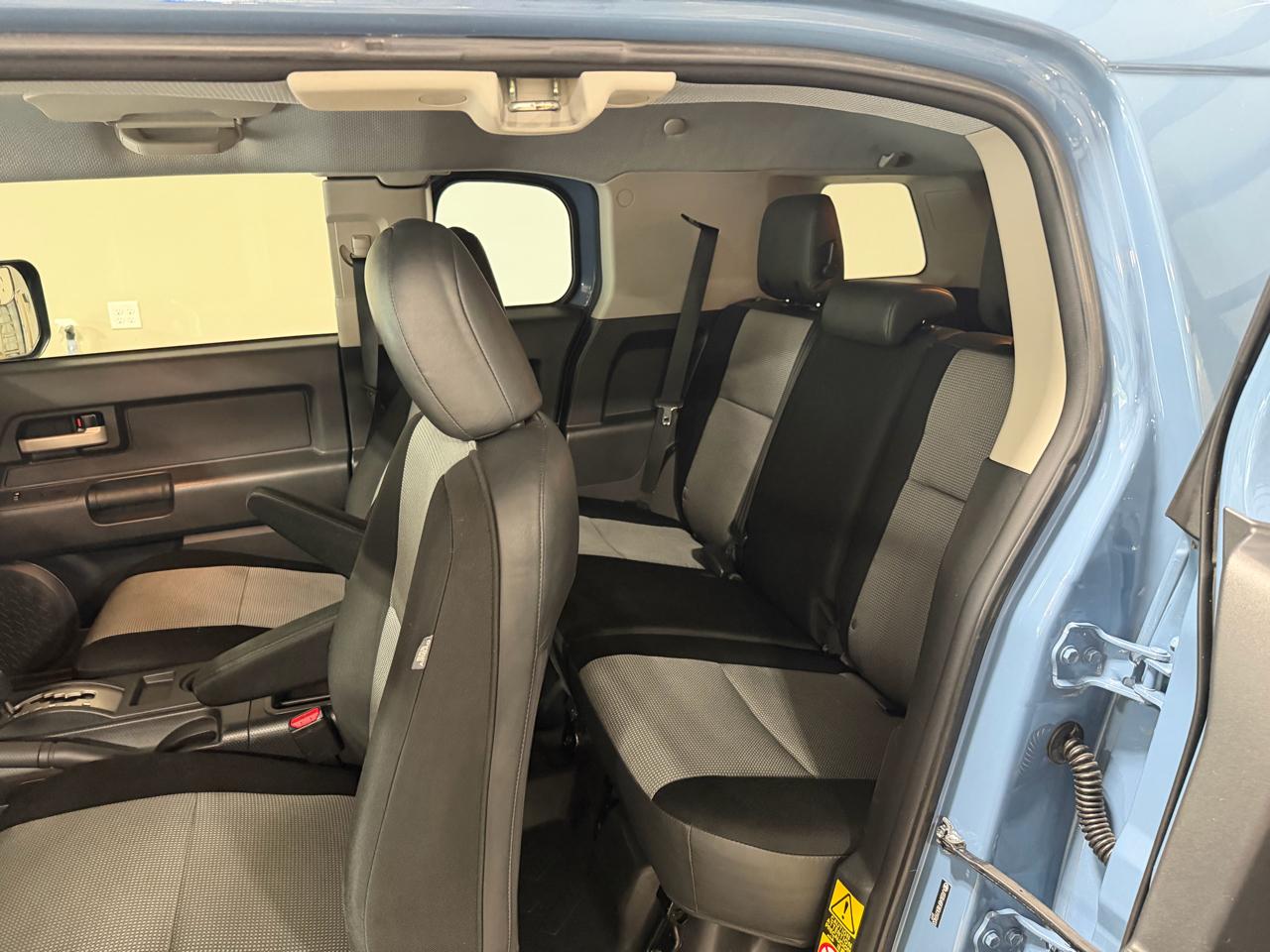 Toyota FJ Cruiser 4WD 4dr Auto (Natl) 2014