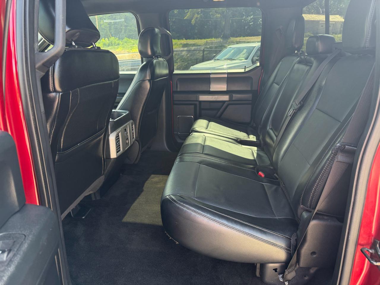 Ford F-150 Lariat SuperCrew 5.5-ft. Bed 4WD 2015