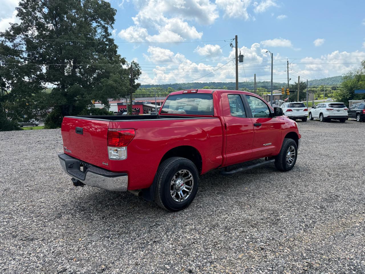 Toyota Tundra 4WD Truck Dbl 4.6L V8 6-Spd AT (Natl) 2011