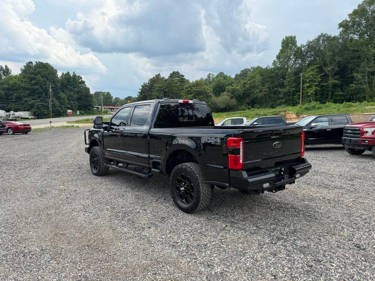 Ford Super Duty F-350 SRW Lariat 4WD Crew Cab 6.75' Box 2024