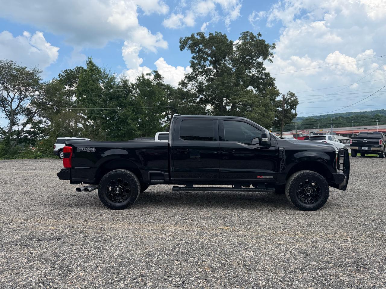 Ford Super Duty F-350 SRW Lariat 4WD Crew Cab 6.75' Box 2024