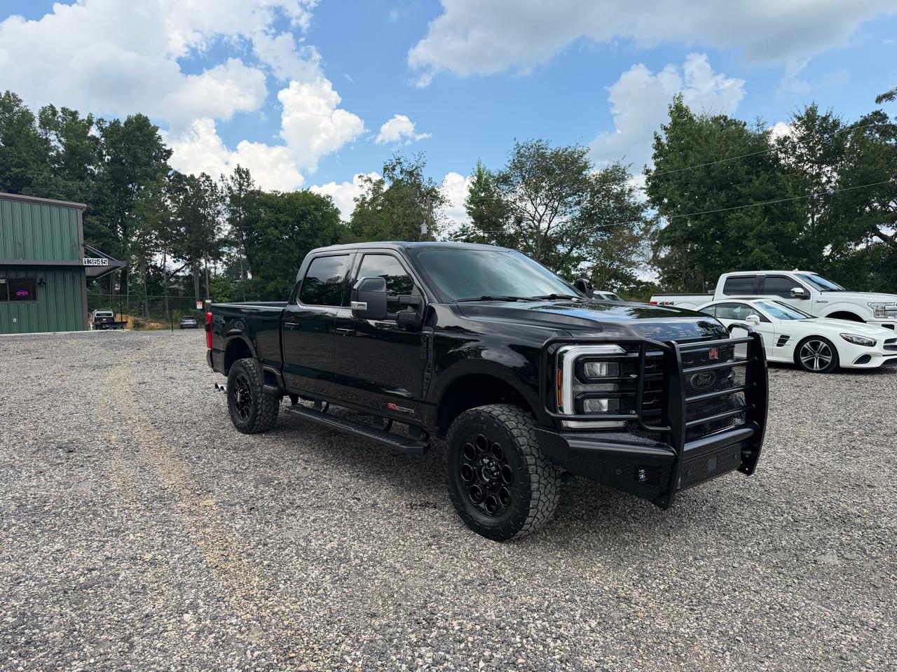 Ford Super Duty F-350 SRW Lariat 4WD Crew Cab 6.75' Box 2024