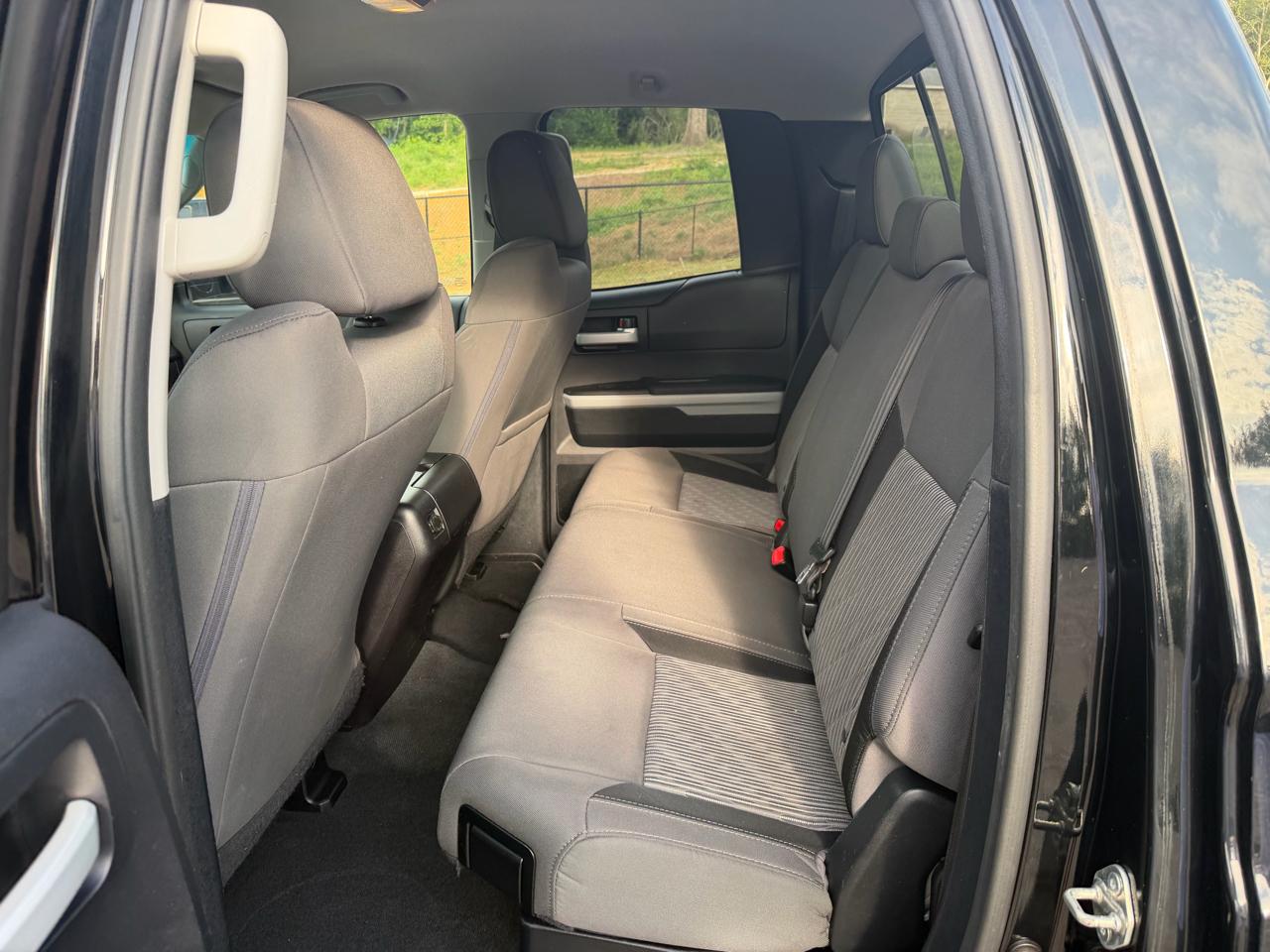Toyota Tundra 2WD Truck Double Cab 4.6L V8 6-Spd AT SR5 (Natl) 2015